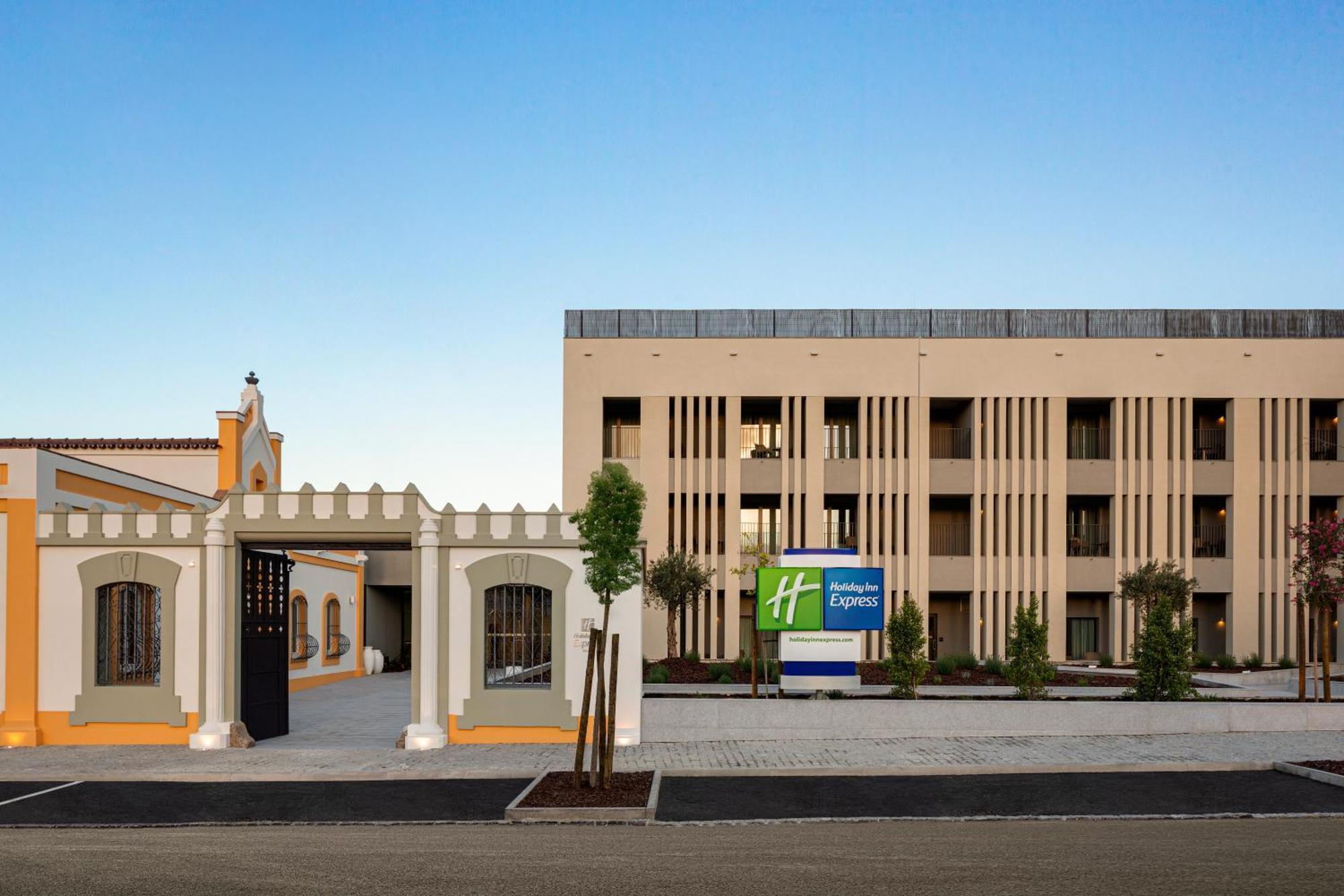Holiday Inn Express Evora By Ihg Zewnętrze zdjęcie